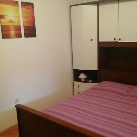 Apartments Tanja & Boris Baška Pokoj fotografie